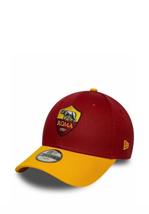 Czerwona i żółta czapka baseballowa z logo drużyny piłkarskiej AS Roma i "1927" na przodzie, z zakrzywionym żółtym daszkiem i naklejką regulacyjną.