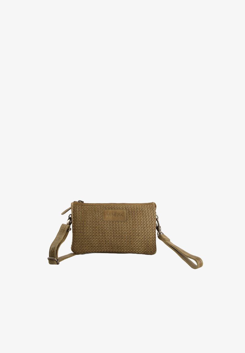 Khaki pung med en tekstureret diamantmønster, lynlåslukning og aftageligt håndledsrem. Har et brandlogo panel på forsiden.