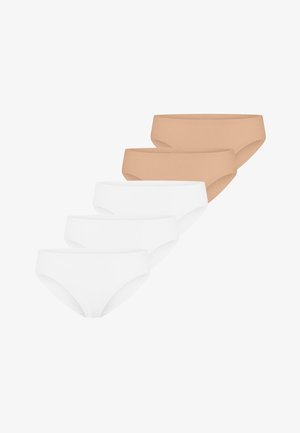 Lot de cinq slips sans couture pour femmes, trois blancs et deux beige, disposés en chevauchement décalé.