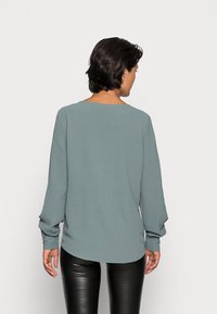 ONLY ONLMETTE UMA - Camisola de manga comprida - balsam green