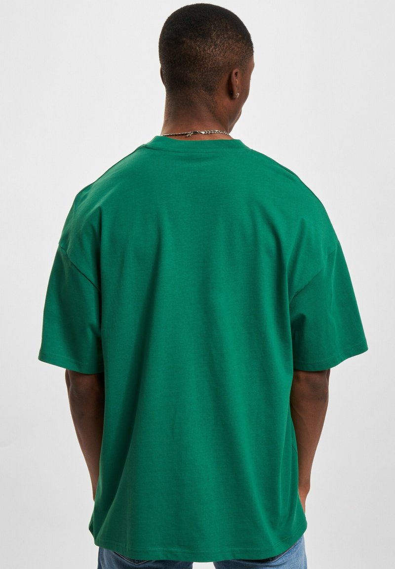 Jones Sports Co. Tシャツ グリーン Jack & Jones ENERGY - Basic T-shirt - verdant green/green - Zalando