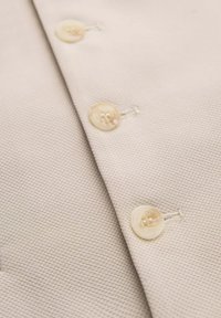 Thumbnail Image 7