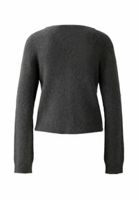 Pull gris foncé à manches longues, avec une coupe décontractée, une texture douce et un ourlet droit. Présente un col rond simple.