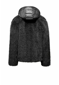 Faux fur zwarte jas met een gevoerde, glanzende zwarte capuchon. Het ontwerp heeft lange mouwen en een cropped silhouette met een gestructureerde afwerking.