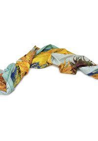Foulard di seta colorato con una miscela di blu, giallo e verde, caratterizzato da motivi artistici che richiamano i dipinti di Van Gogh.