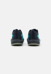 Salomon SENSE RIDE 5 - Trail hardloopschoenen - alfalfa/carbon/peacock blue