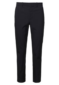 Černé kalhoty s rovnými nohavicemi vyrobené z hladké látky, s rovnou přední částí, poutky na opasek a bez viditelných vzorů či akcentů.