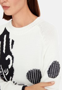 Marc Cain Jumper - white and black