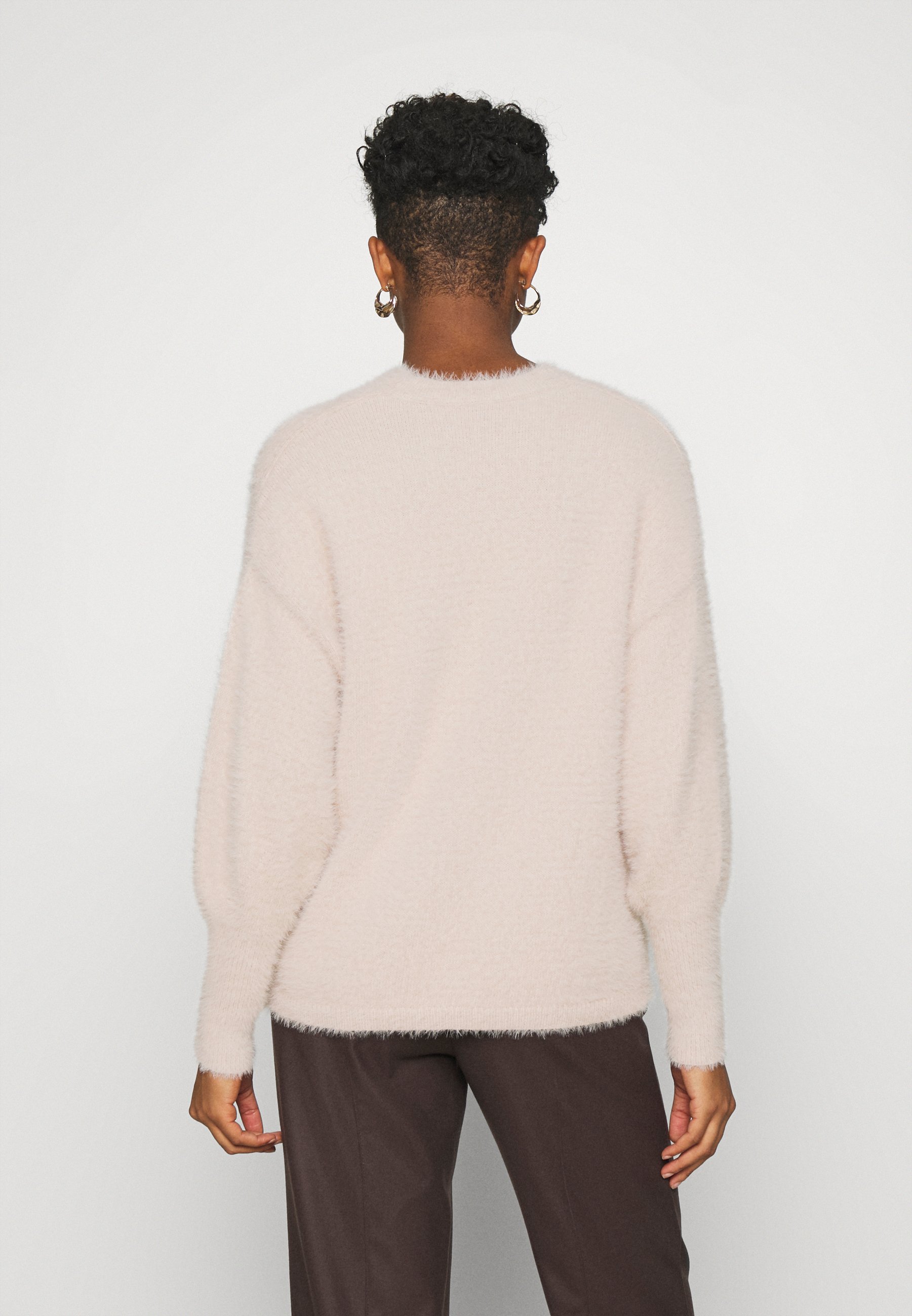 YAS YASFLEURA Strikkegenser whisper pinklyserosa Pinko MAGGIORANA Joggesko biancorosaaranciolyserosa