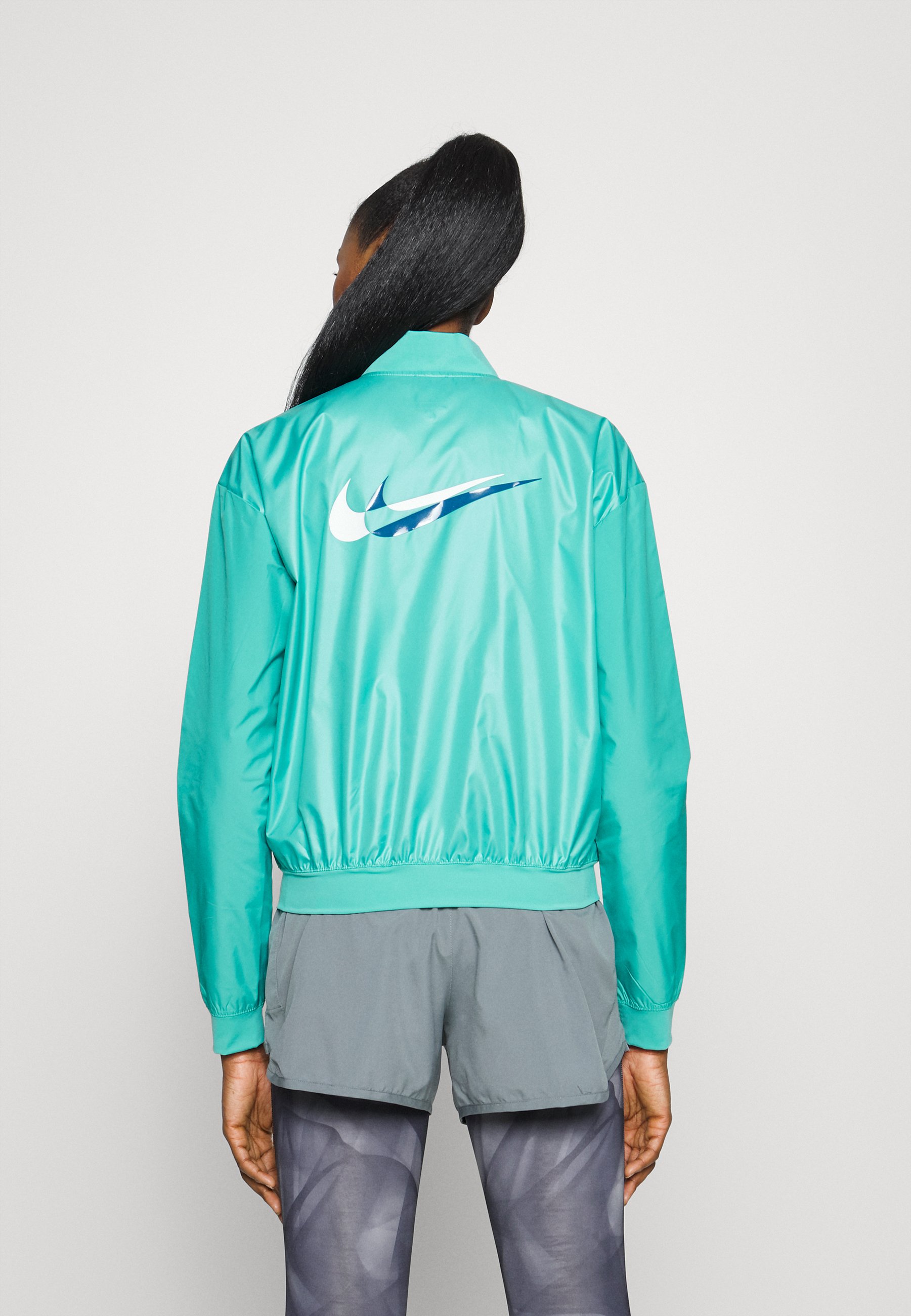 Nike Swoosh Run Women's Running Jacket - Green