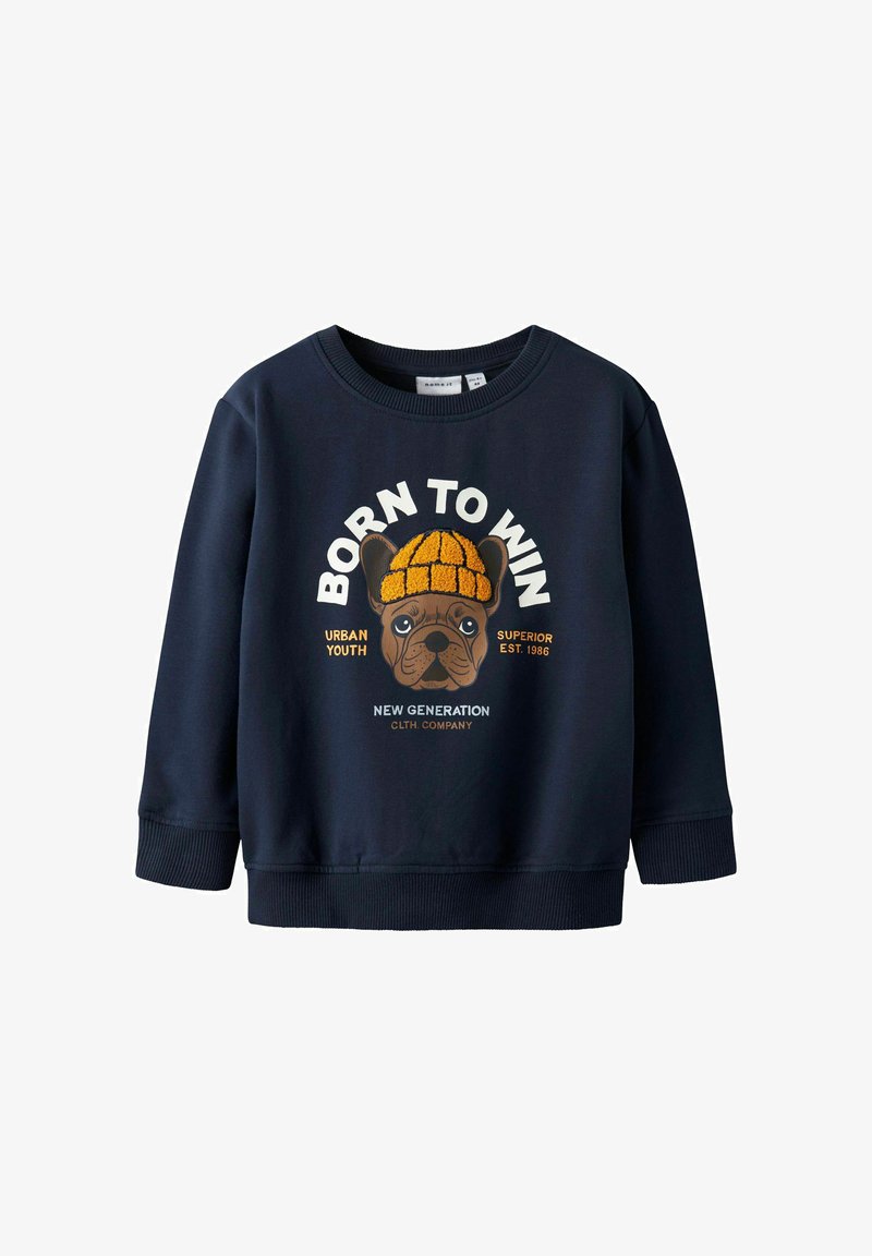 Sudadera azul marino de mezcla de algodón con un perro de dibujos animados que lleva un gorro amarillo y un texto "NACIDO PARA GANAR" en blanco y naranja.