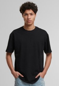 Urban Classics LOOSE TEE - Pamata T-krekls - black