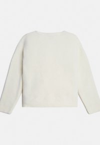 Hvid, blød sweater med en afslappet pasform, der har lange ærmer og en rund halsudskæring, lavet af tekstureret, fluffy materiale.