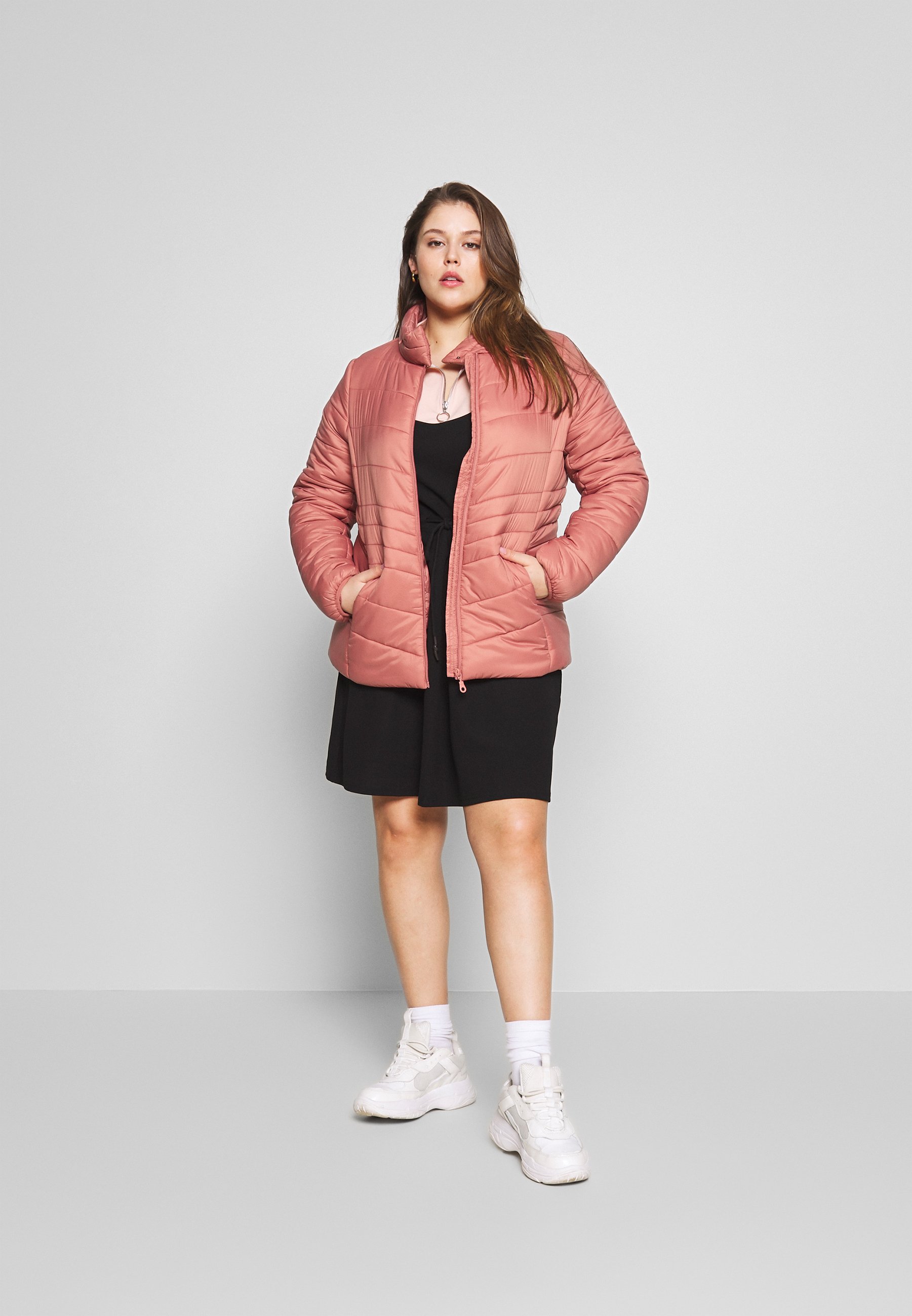 Zizzi MAGGIE JACKET Lett jakke dusty cedar Zalando.no Zizzi MAGGIE JACKET Lett jakke dusty cedar Zalando.no
