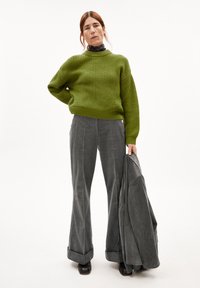 ARMEDANGELS HILARIAA SOFT - Strickpullover - dark moss