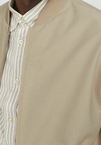 Jack & Jones PREMIUM Bomberjacka - beige