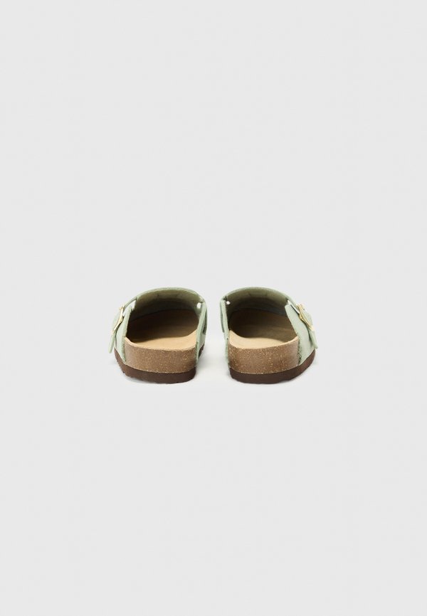 LEATHER - Slippers4