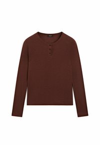 Bruine lange mouw top gemaakt van zachte stof, met een ronde halslijn, drie-knopen sluiting en een getailleerde pasvorm. Glad textuur, geen patronen.