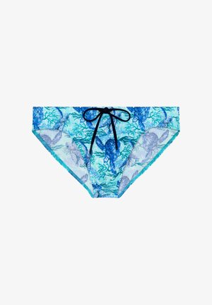 Dół stroju kąpielowego w jasnoniebieskim materiale z wzorem morskim przedstawiającym żółwie i koralowce. Posiada czarny sznurek do regulacji.