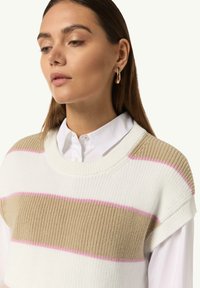 comma casual identity MIT STRUKTUR - T-Shirt print - sandstein