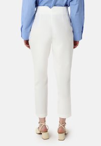 Modanisa Pantalones - white