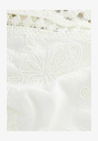 Niet geselecteerd, white ecru