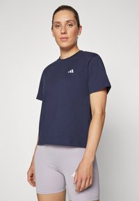 adidas Sportswear ESSENTIALS SMALL LOGO - T-shirt básica - legend ink