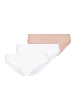 Trzy bezszwowe damskie figi typu hipster w kolorach białym i cielistym, ułożone na sobie na białym tle.