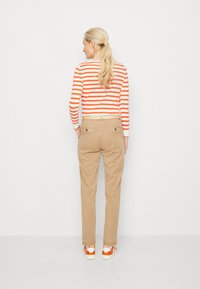 Esprit Chinot - taupe