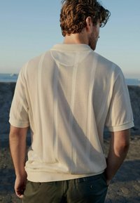 Next CUBAN COLLAR TEXTURED SHORT SLEEVE - REGULAR FIT - Piké - ecru