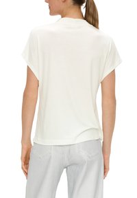 s.Oliver BLACK LABEL MIT V-AUSSCHNITT - T-shirt basic - ecru