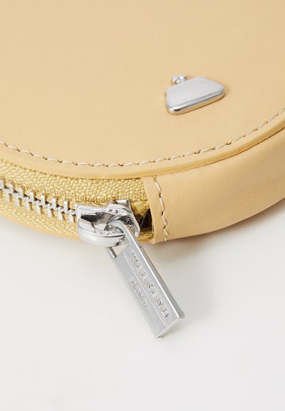 WEEKEND MaxMara DIRETTA - Portofel - light yellow