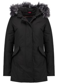 Parka noire avec une capuche doublée en fausse fourrure, fermeture éclair et bouton, deux poches latérales et un tissu extérieur lisse.