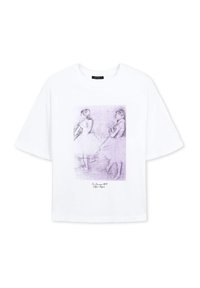 T-shirt bianca con un disegno viola di due ballerine in tutù in piedi che si tengono le braccia incrociate davanti.