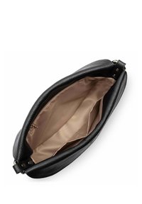 Sac à main en cuir noir avec un extérieur texturé et une doublure en tissu beige. L'intérieur dispose d'une poche zippée et de compartiments pour une meilleure organisation.