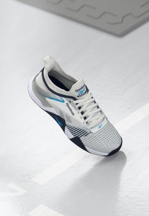 NANO COURT - Pantofi training - footwear white/vector navy