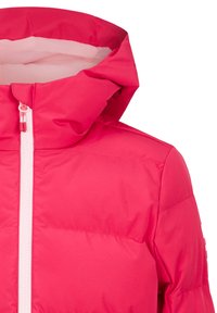 Rosa Steppjacke mit hohem Kragen und Kapuze. Verfügt über einen frontalen Reißverschluss mit einem kontrastierenden weißen Streifen und gesteppten Polsterdetails.