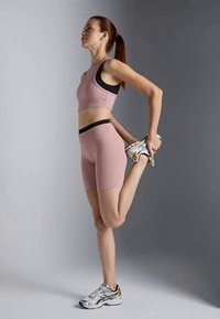 Even&Odd active MID RISE CYCLING SHORTS WITH CONTRAST DOUBLE WAISTBAND - Punčochy - mauve