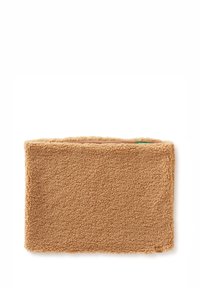 Bolsa de forro polar color beige con superficie texturizada y suave. Forma rectangular, sin características, con una pequeña etiqueta de marca en la esquina inferior.