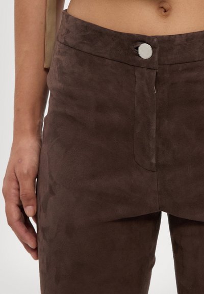 STUDIO ID PANTS - Kožne hlače - brown