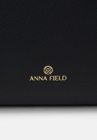 Anna Field Maisiņveida soma - black
