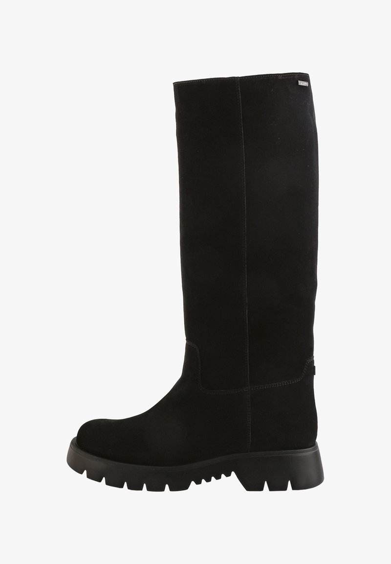 Schwarze, knöchelhohe Stiefel aus Wildleder, ausgestattet mit einer dicke Gummisohle, robustem Absatz und minimalen Nähten an den Seiten.