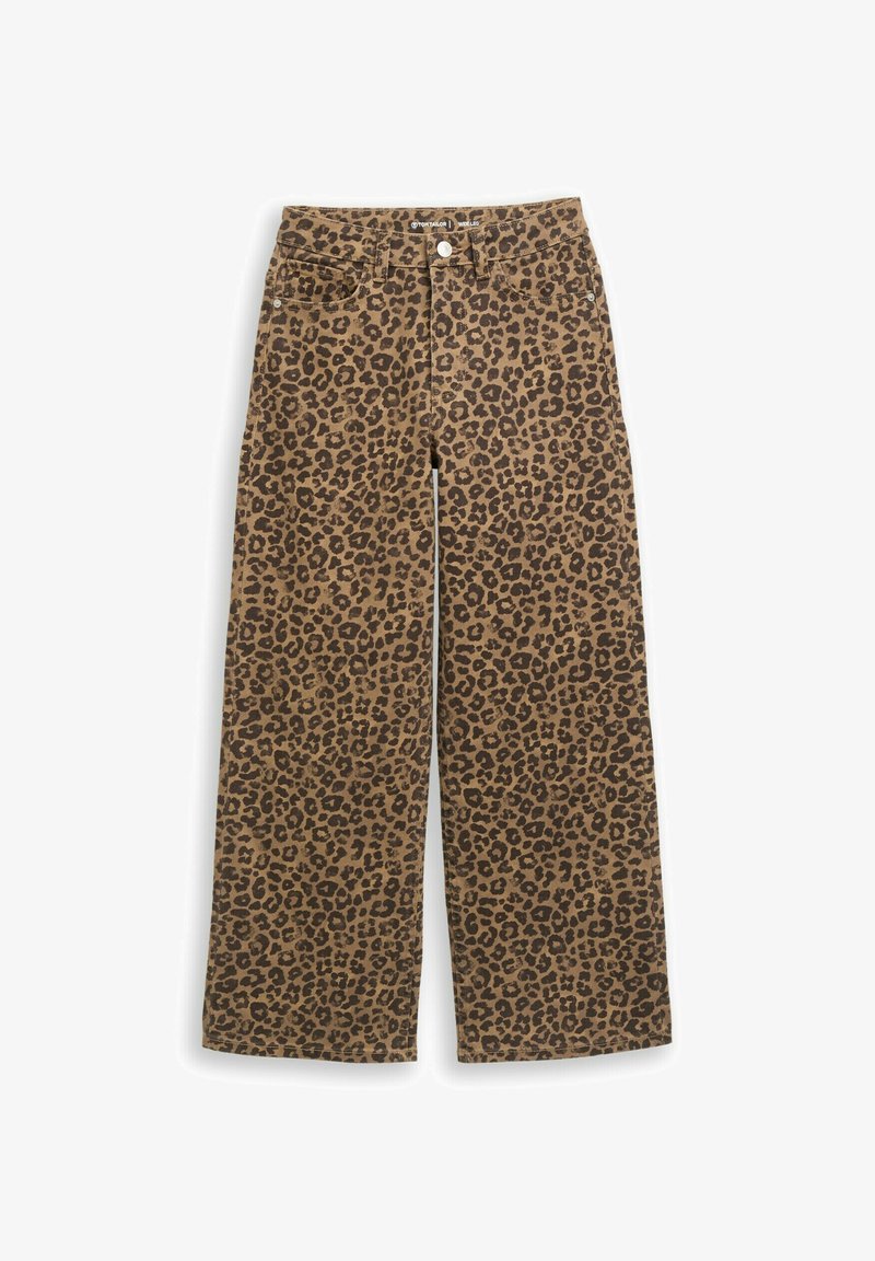 Jean marron à jambes larges avec motif léopard foncé, fermeture avant par boutons et design à cinq poches.