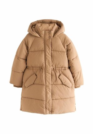 Manteau d'hiver matelassé beige avec capuche, boutons-pression, taille à cordon et poches à rabat obliques de chaque côté.
