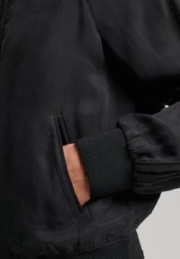 Superdry & Co Bomberjacka - black