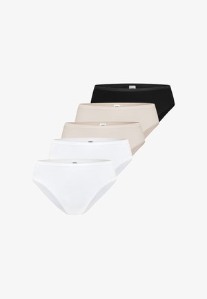 Cinq sous-vêtements bikini pour femmes en noir, beige et blanc, empilés en rangée diagonale sur fond blanc.