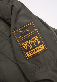 Coccodrillo PRZEJŚCIOWA - Kurtka zimowa