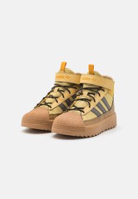 adidas Originals SUPERSTAR  UNISEX - Botas de inverno - oat/charcoal/core black