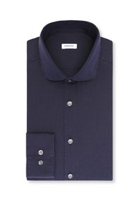 Camicia a maniche lunghe piegata di colore blu navy scuro con trama, polsini con bottoni e bottoni argentati, colletto con etichetta "seidensticker".