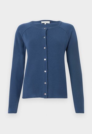 Cardigan blu in morbido tessuto a maglia, con scollo rotondo, maniche lunghe e chiusura frontale con bottoni in tono argento.